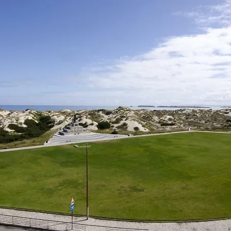 Baywatch Beach House Apartment Peniche